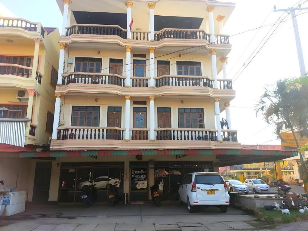 โรงแรมสุวรรณา 2 เวียงจันทน์ ภายนอก รูปภาพ